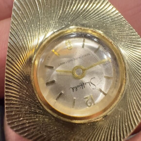 VTG Sheffield Wind-Up Pendant Watch Swiss Made Gold Tone Gold W/ Necklace Chain - Picture 2 of 3